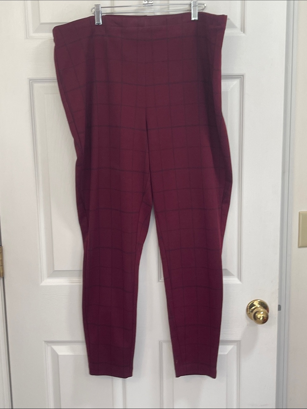 Croft & Barrow Women’s Burgundy Windowpane Ponte Pants. Size 1x